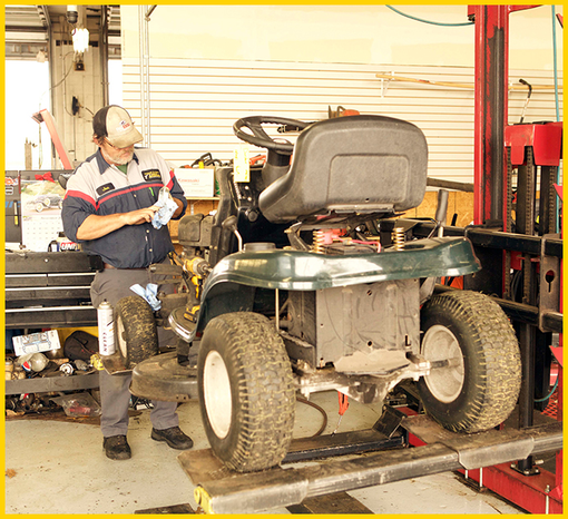 Heinold & Feller Service Tech Riding Lawn Mower Tune Up