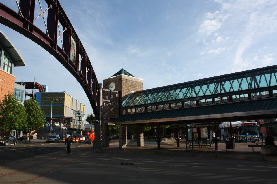 Commercial Building — Eugene, OR — Lane County Glass