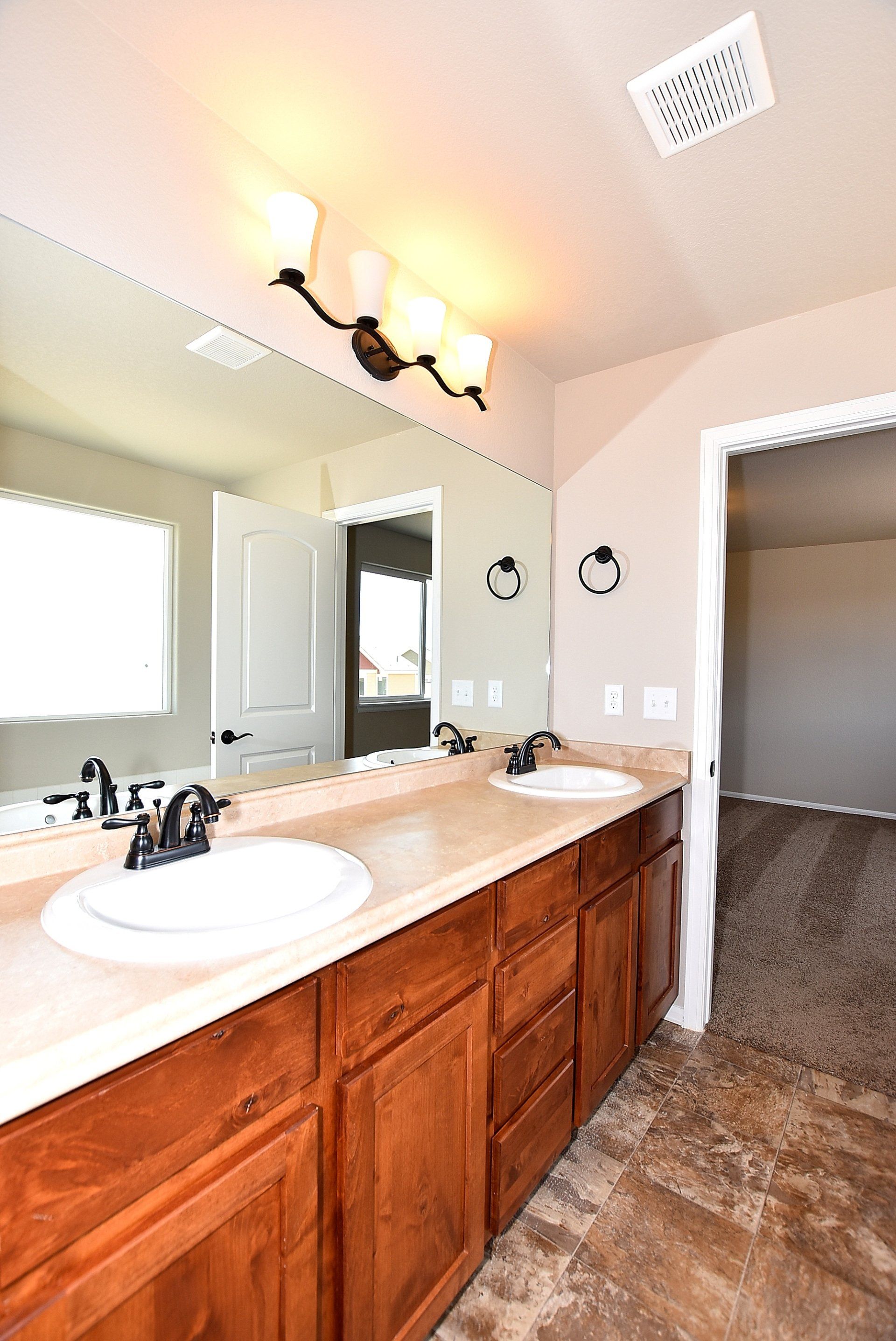 Large bathroom with two sinks