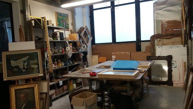 Vendita delle cornici al laboratorio angeli cornici e restauri