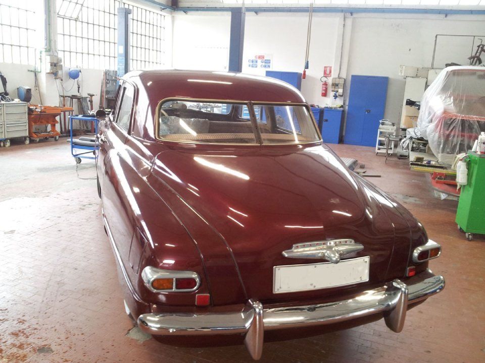 auto d'epoca rossa