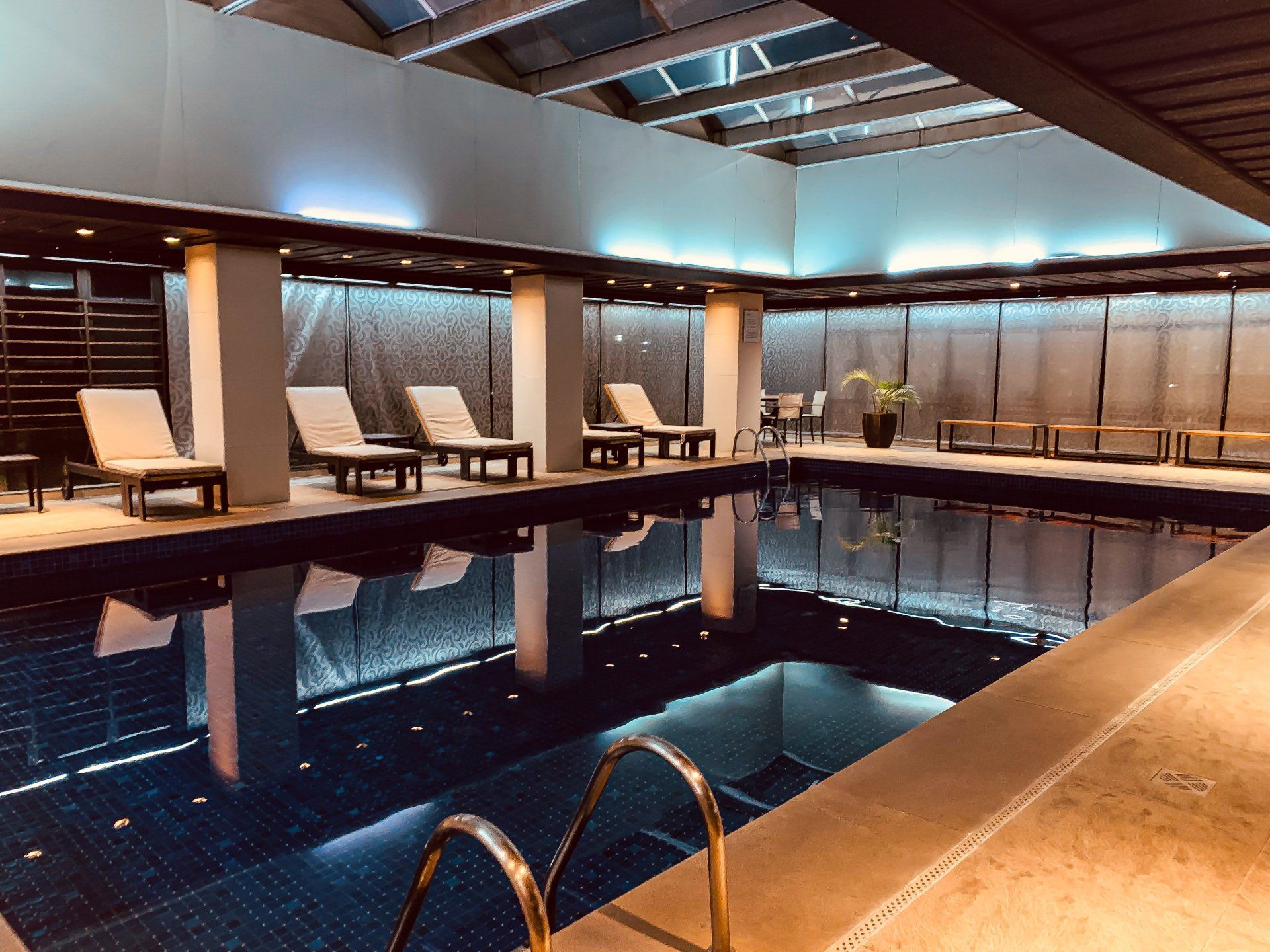Hotel com piscina coberta e aquecida em bh