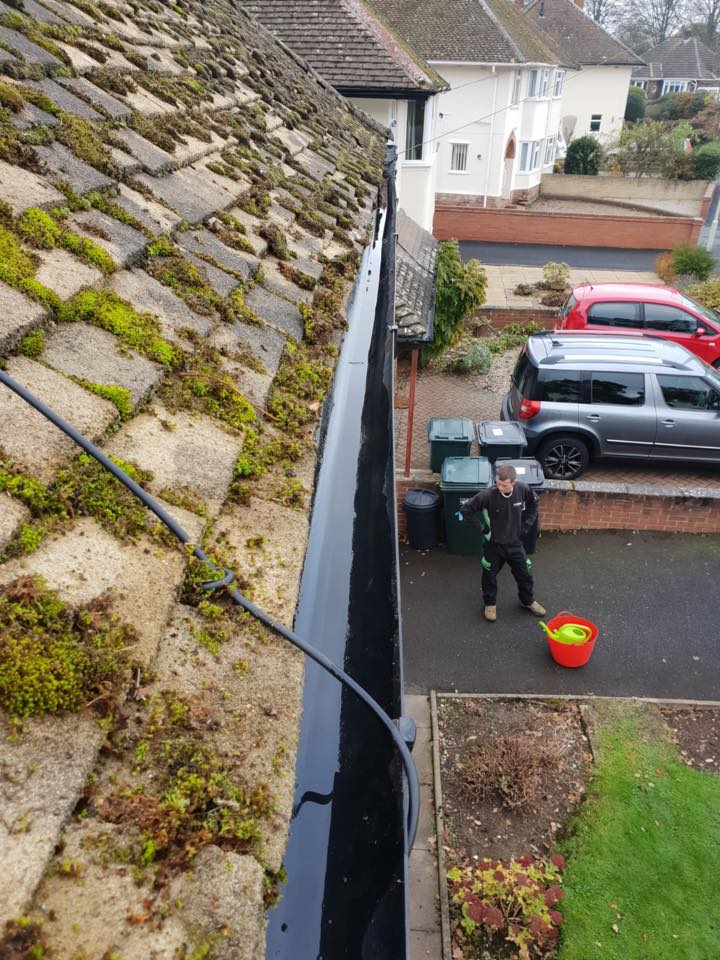 empty gutter