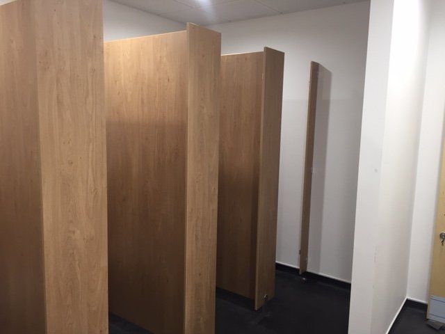 bathroom dividers
