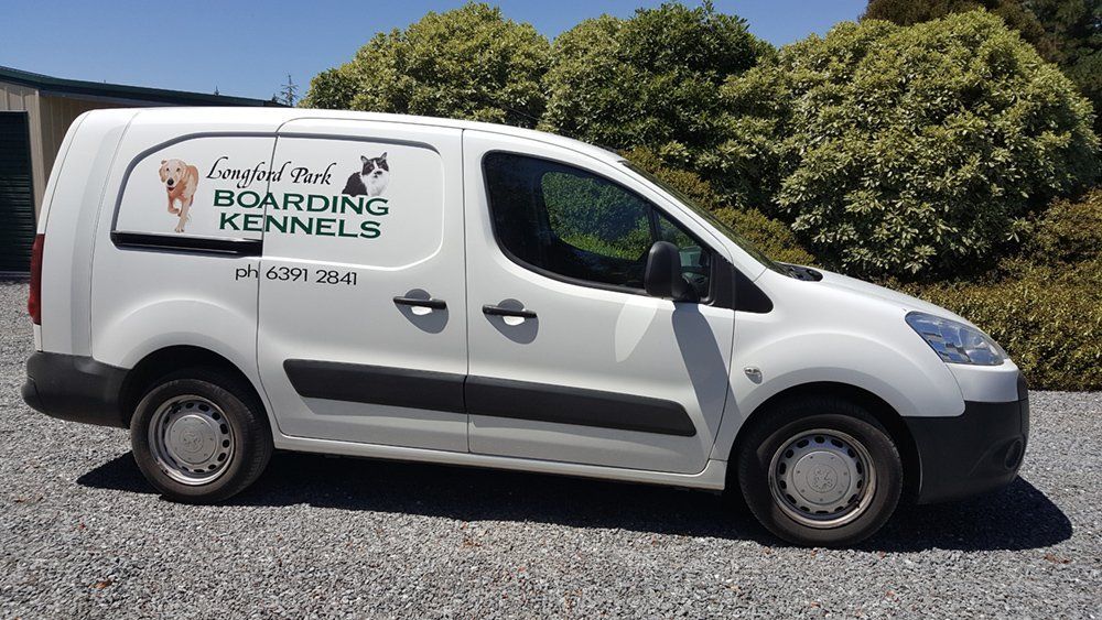 Longford Mobile Pet Grooming Mobile service for collection and delivery