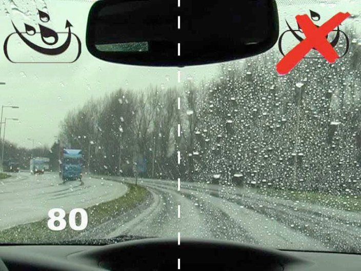 prima e dopo di un parabrezza durante condizioni metereologiche avverse