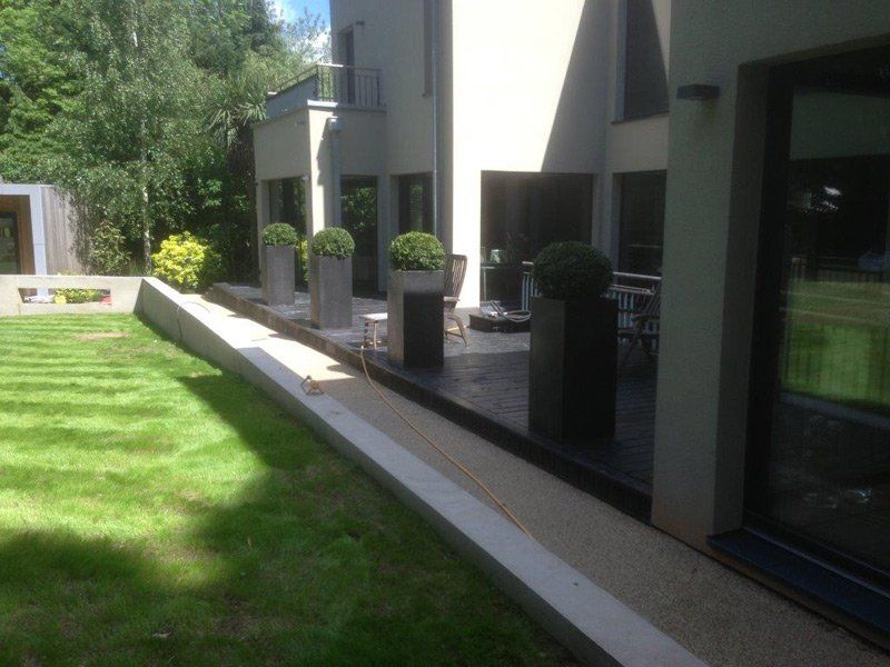 If you're looking for a garden makeover in Richmond call 07807 450 576