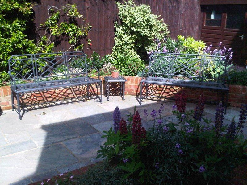 If you're looking for a garden makeover in Richmond call 07807 450 576