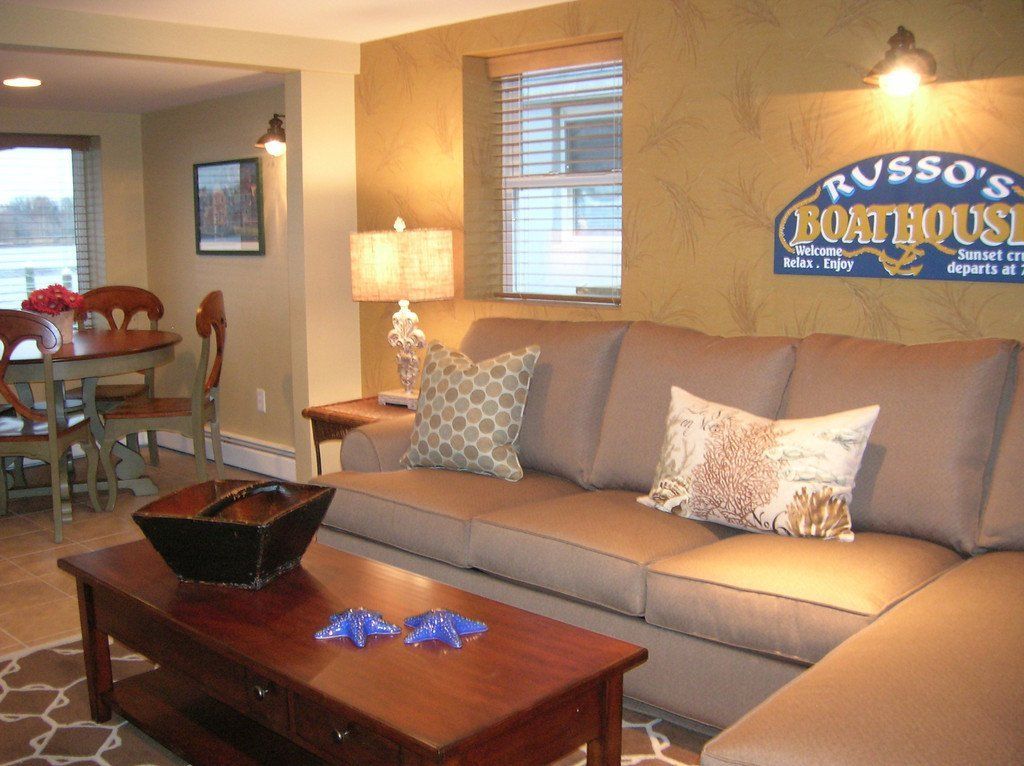 Home interior 18
