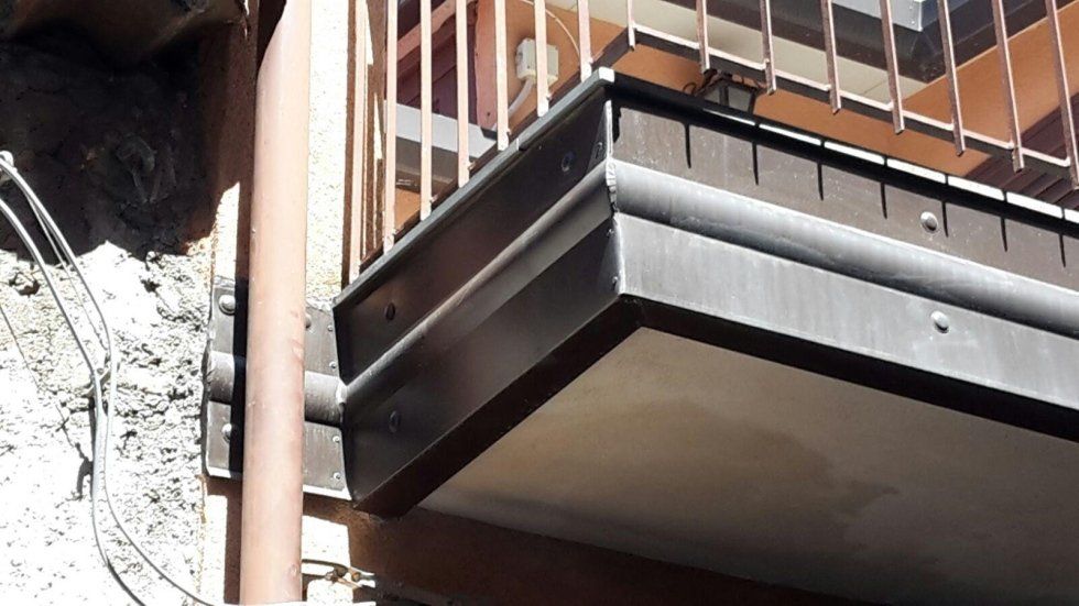 realizzazione e montaggio di grondaie