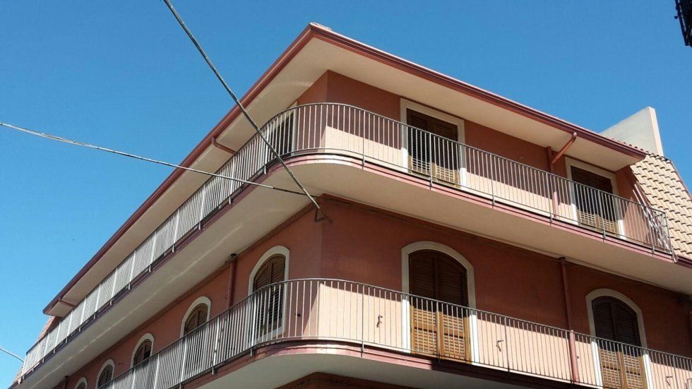 realizzazione e montaggio di grondaie