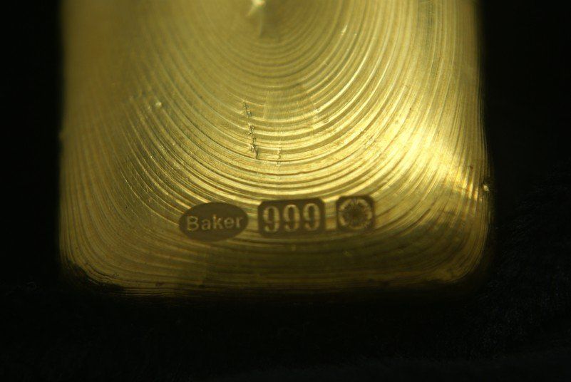 Gold dealer