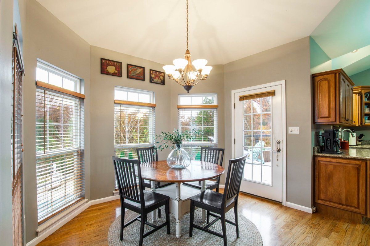 dining room assembly