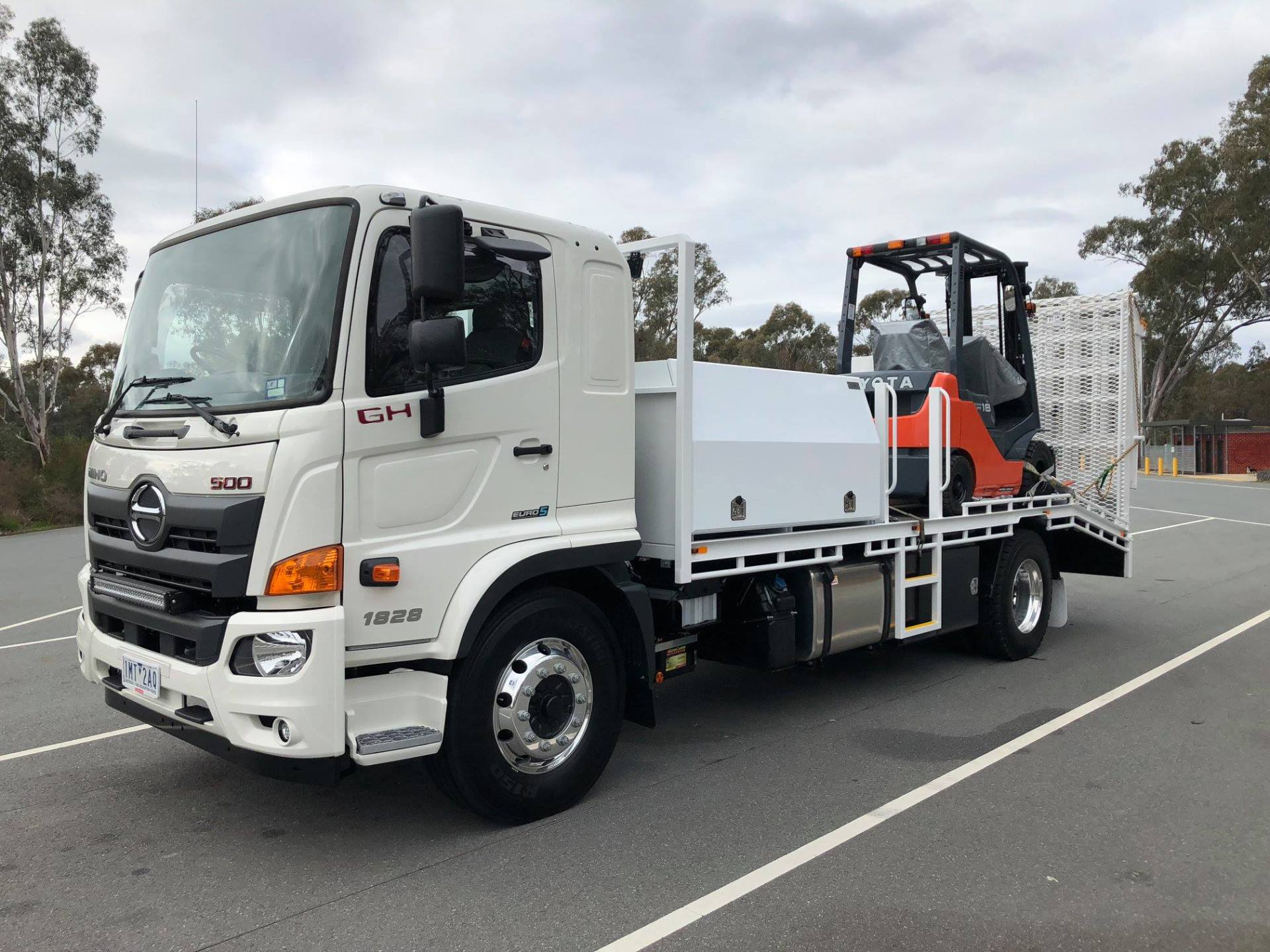 Truck