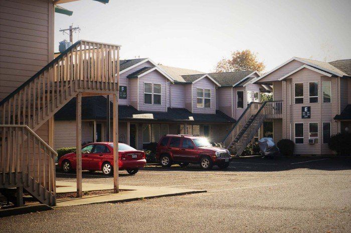 hilltop court parking