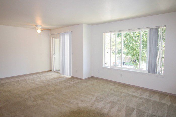 Jefferson Place living room2