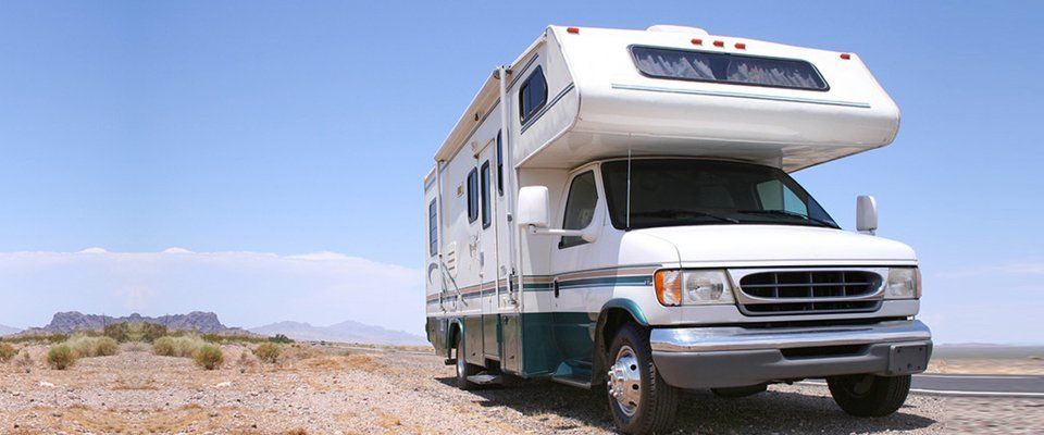 camper vaan out in the desert