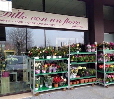 vendita al dettaglio di fiori vendita al dettaglio di fiori