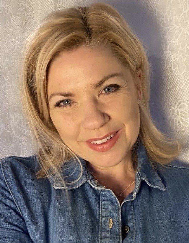 Simple and Beautiful Female Talent in Brisbane Simple and Beautiful Female Talent in Brisbane