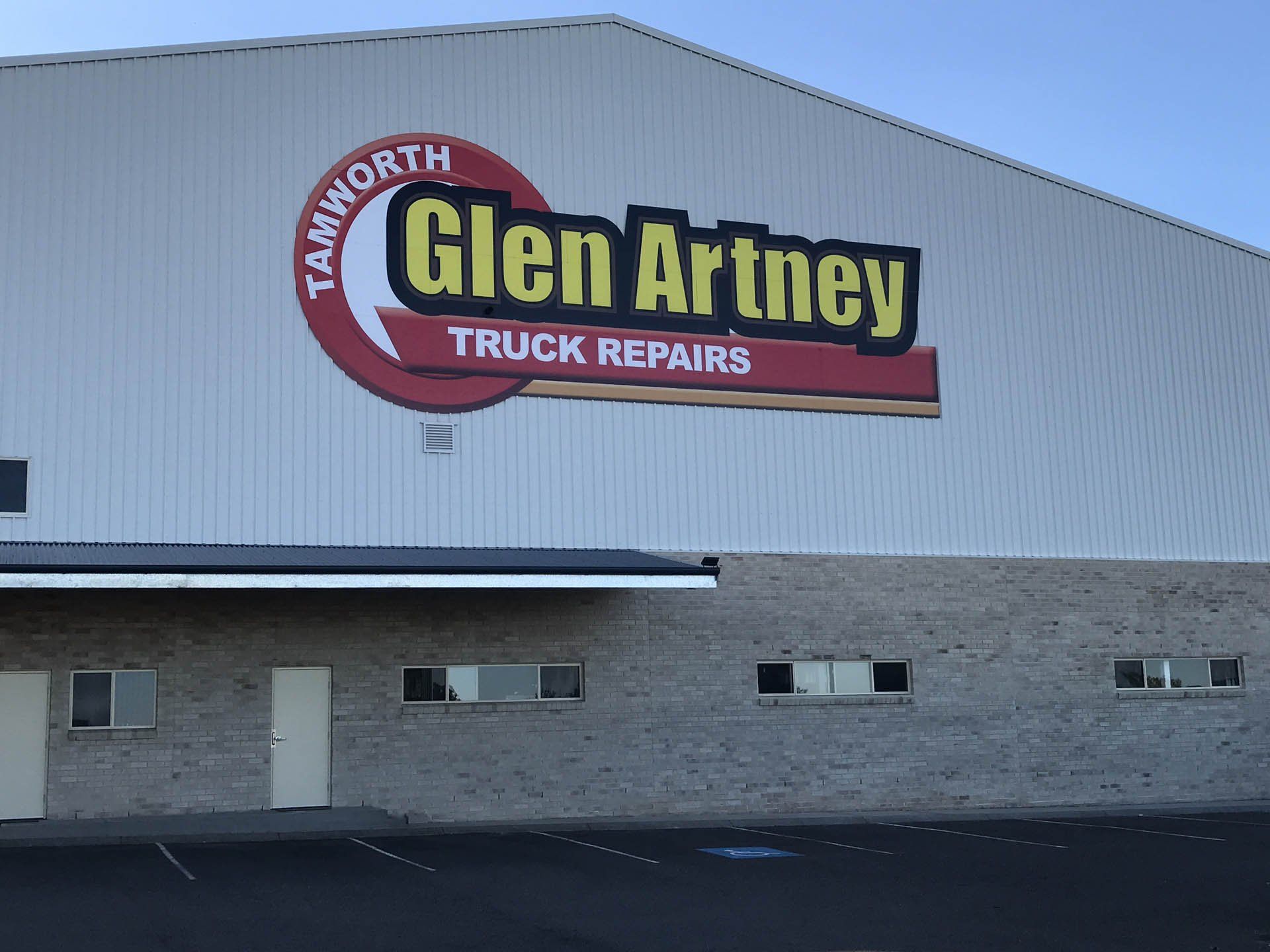 24 Hour Truck Repairs