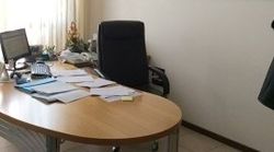 scrivania dello studio di commercialisti