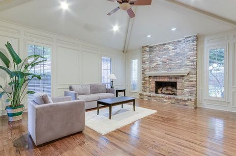 Modern living room.