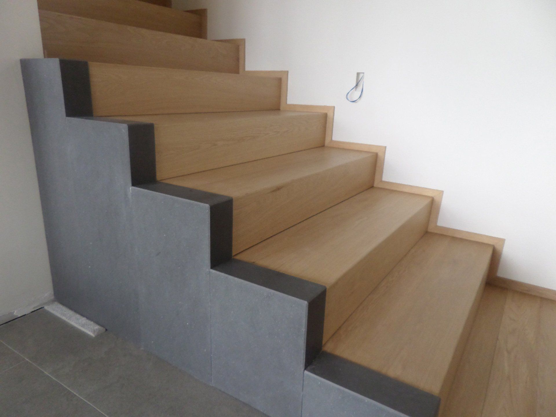 progettazione scalinate in legno per interni, tipologia parquet, produzione parquet Vinchiaturo, produzione parquet ,