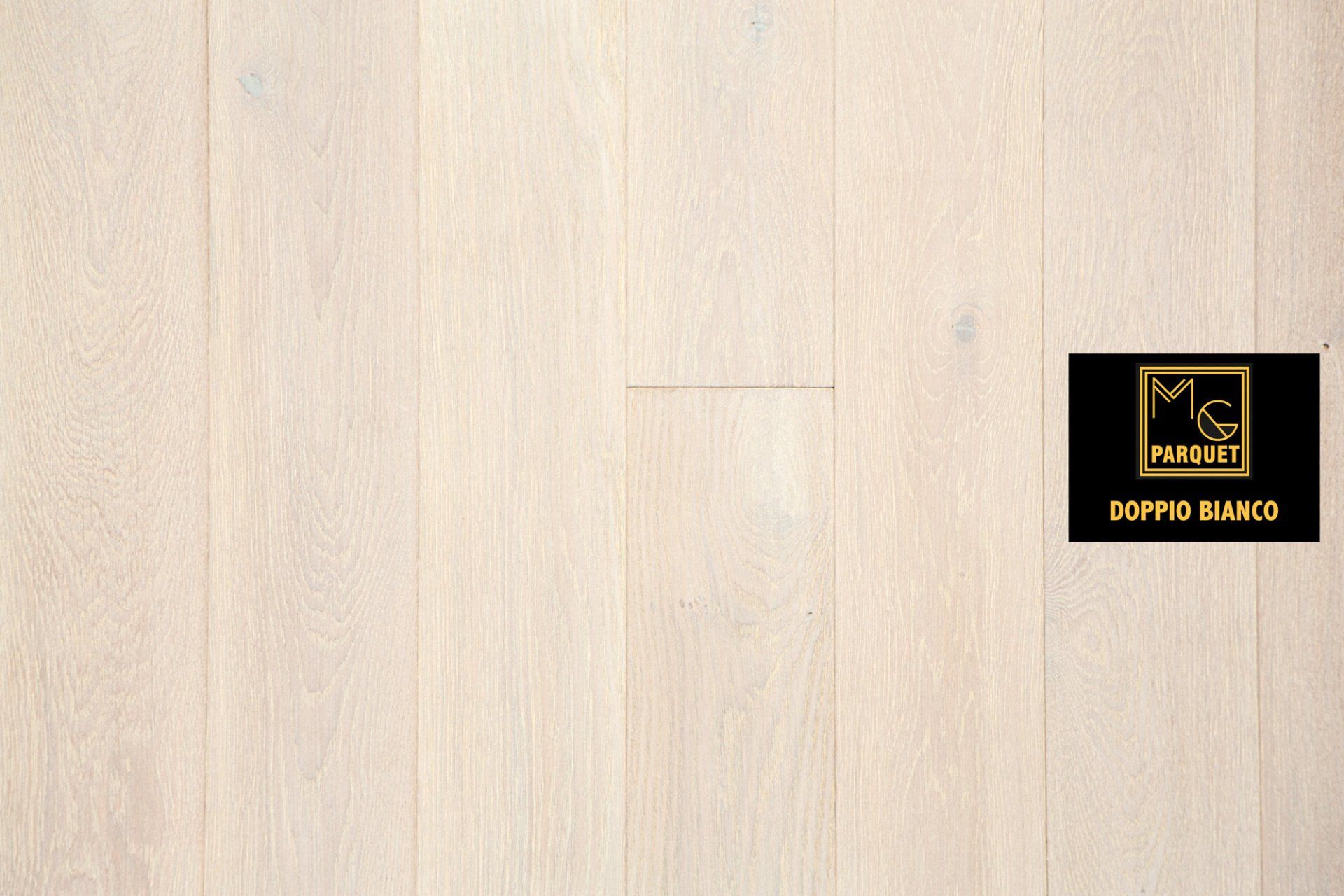 Campione di pavimento in legno chiaro con il logo