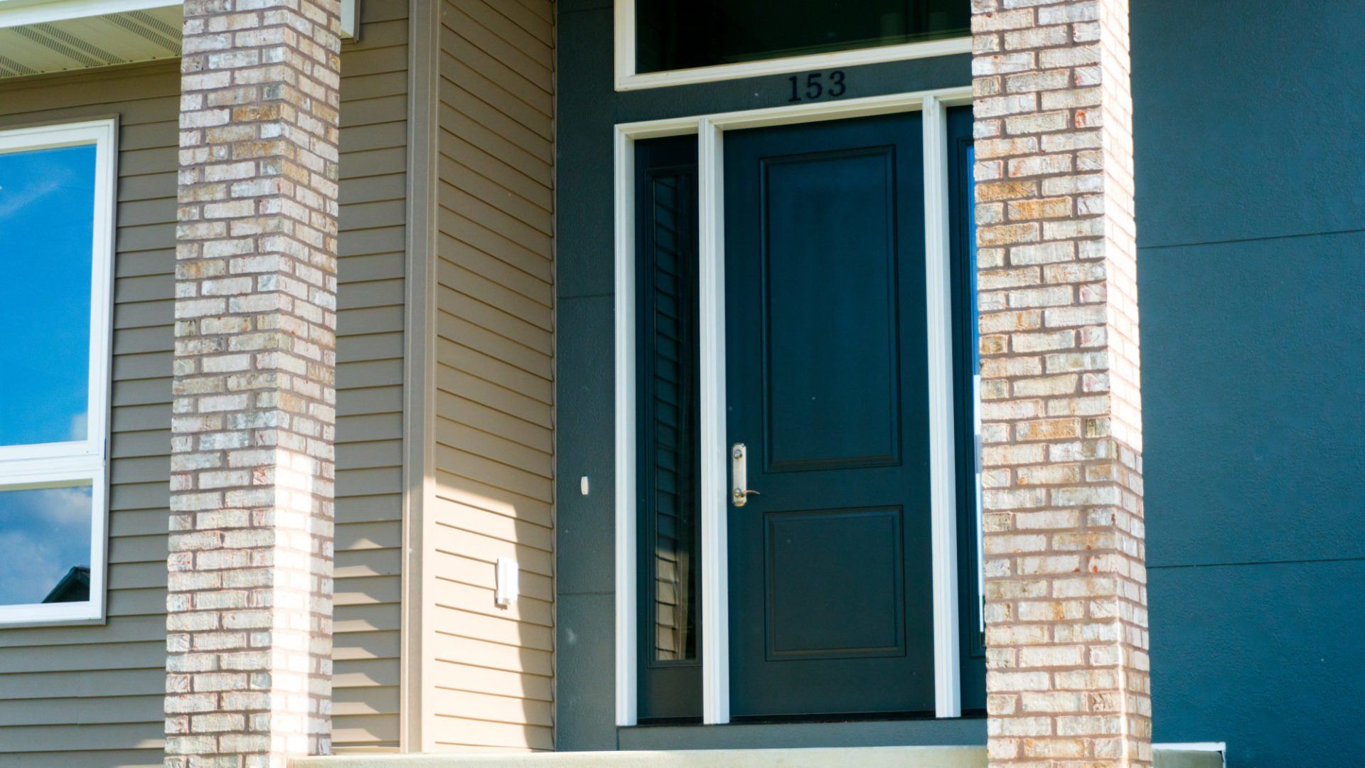 housedoor-e1475178410856