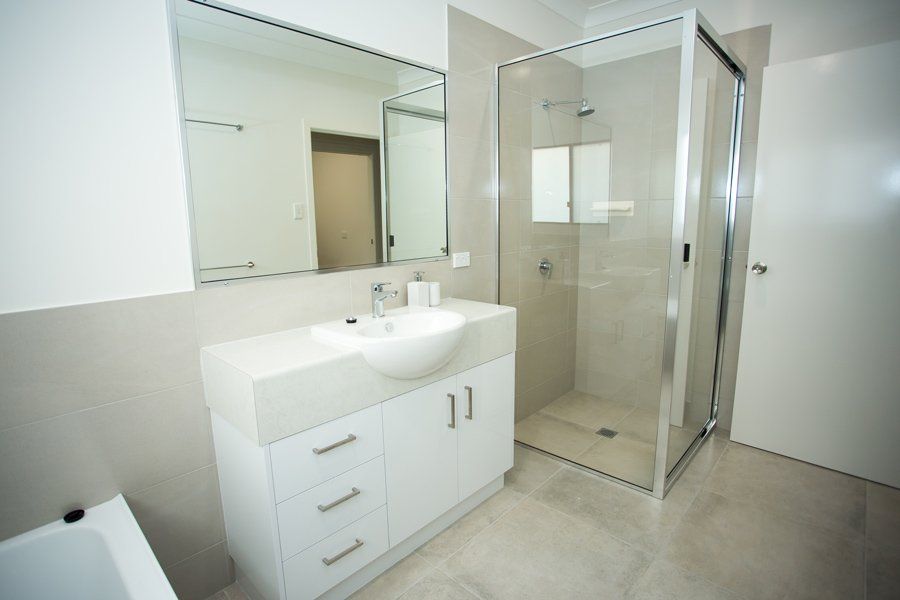 Telford Shower Room— Peto's Constructions In Strathdickie, QLD