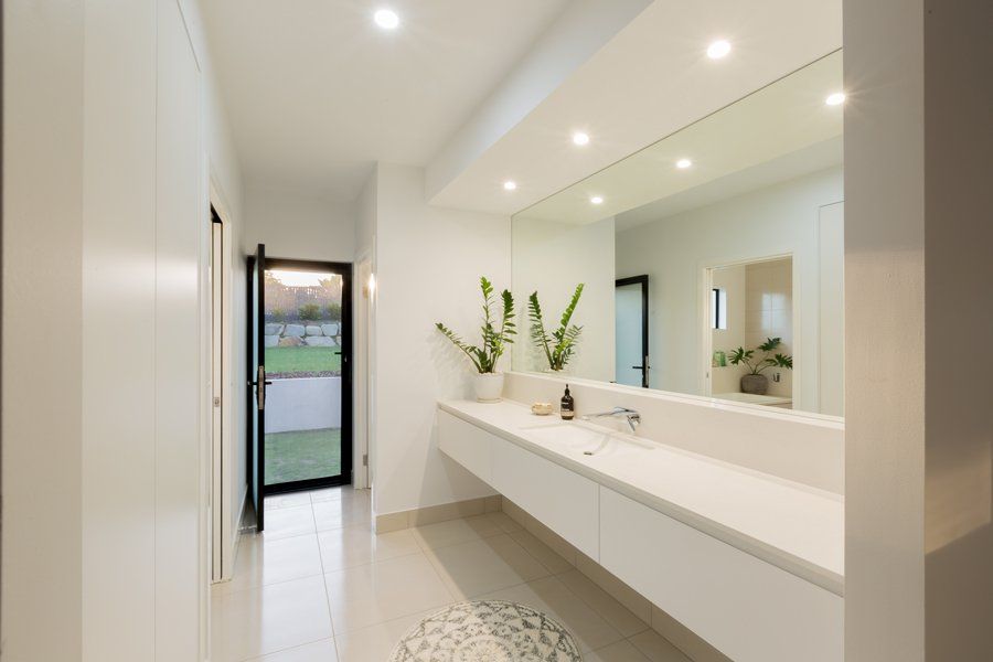 Whitsunday Acres Powder Room— Peto's Constructions In Strathdickie, QLD