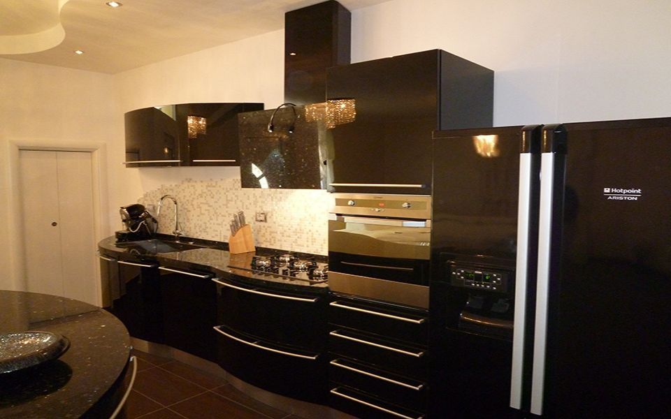 cucine moderna con arredi neri