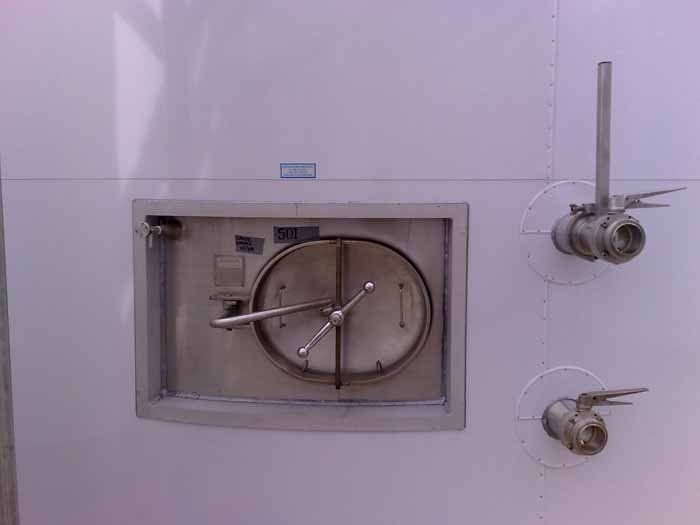 lever of white tank