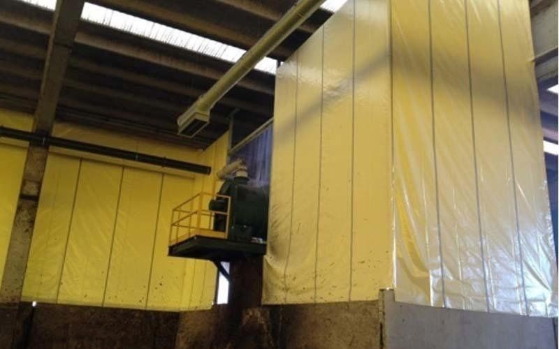 teloni divisori all'interno di una industria