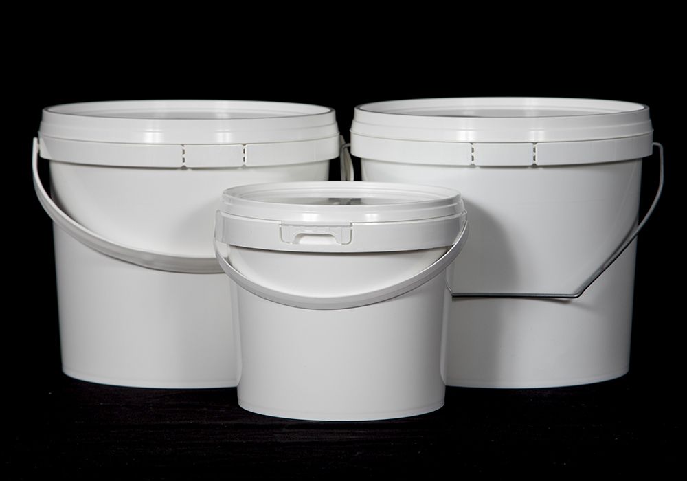 SMALL PLASTIC PAILS