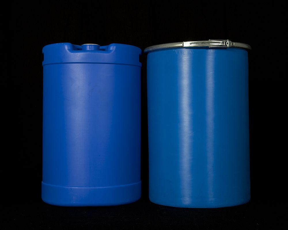 LARGE PLASTIC DRUMS