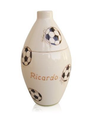 Urn met voetballen