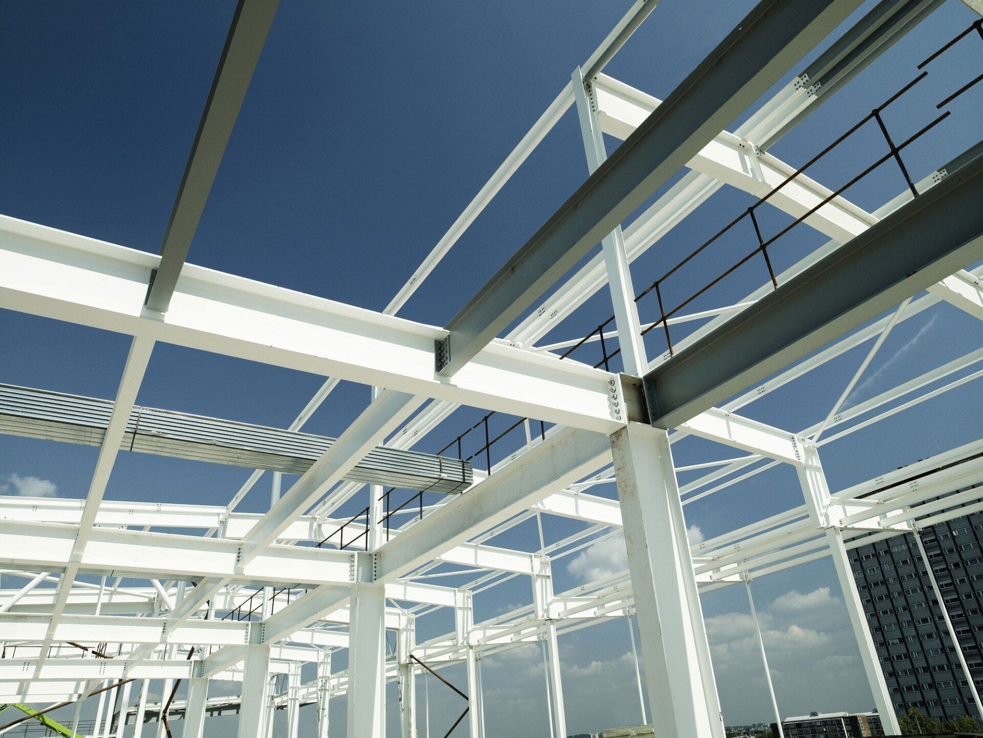Steel beams structure