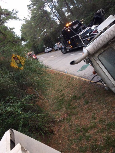 Commercial Vehicle Recovery — Truck Pulled Up with Rope in Houston, TX