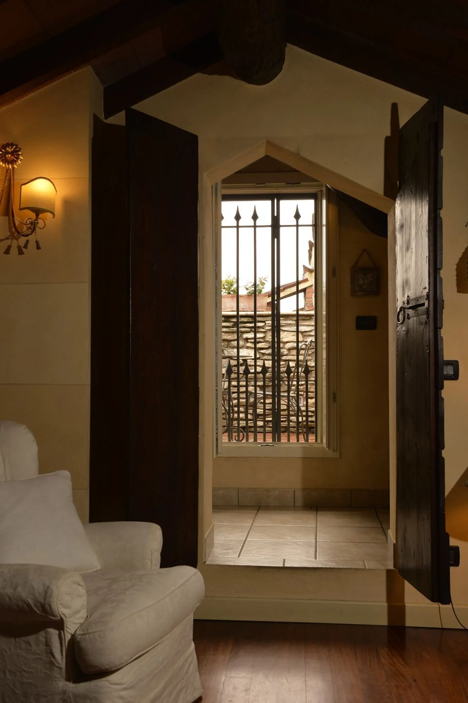 Porta su finestra con grate