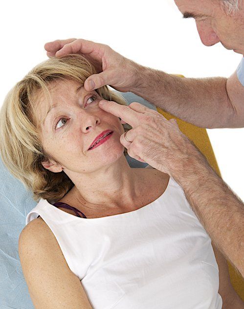 Optometrist doing the eye checkup