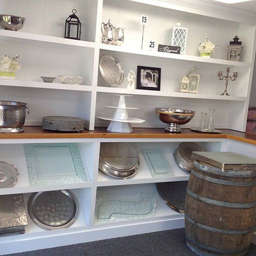 china, plates, and glasses