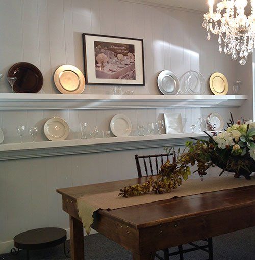 china, plates, and glasses