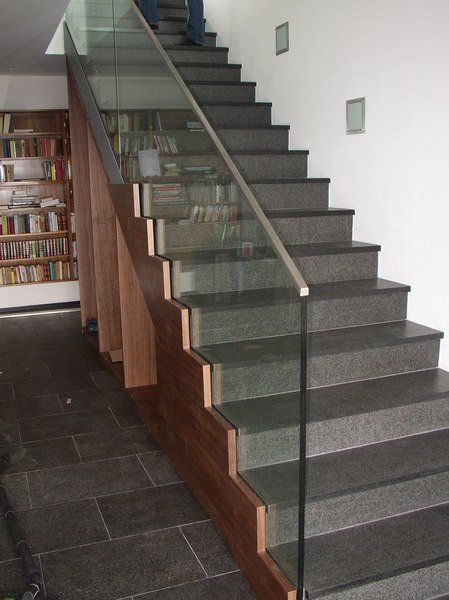 Stiegenverglasung