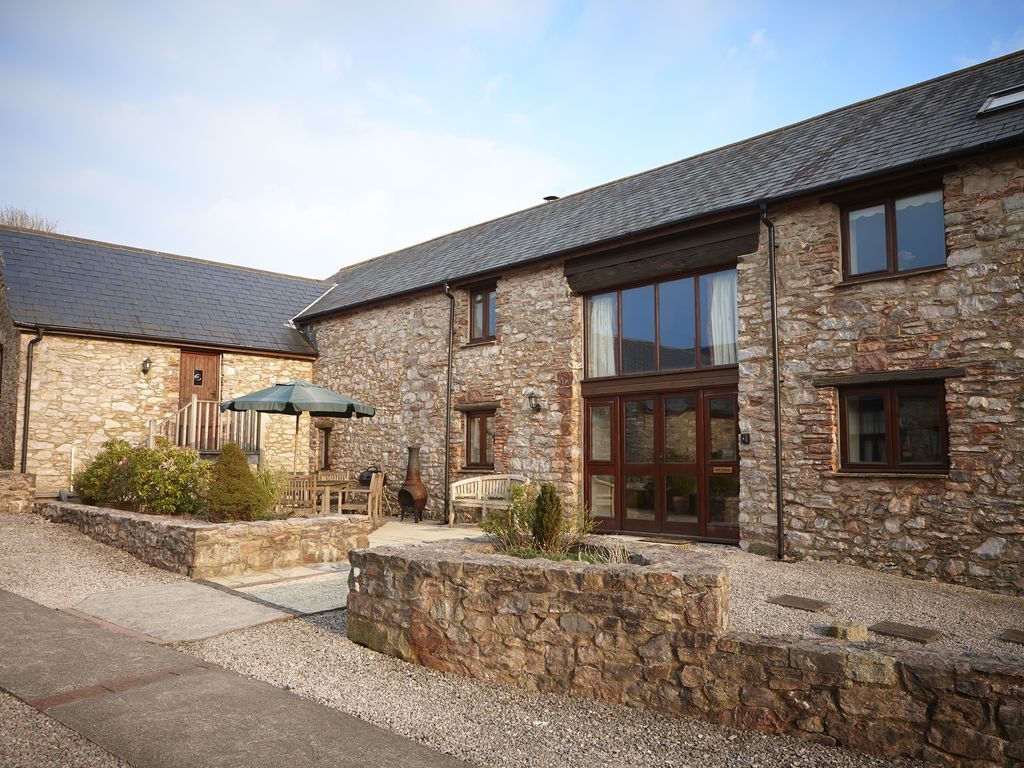 Courtyard - Wagtail Cottage Courtyard - Wagtail Cottage