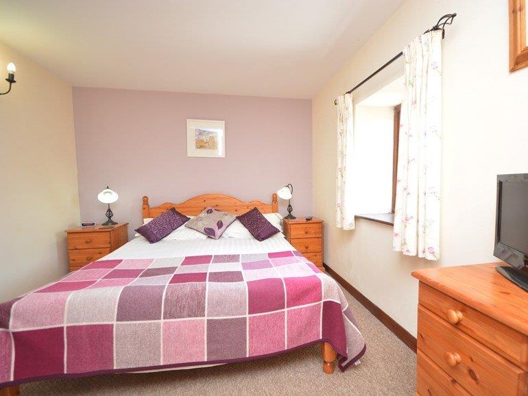 Bedroom 1 - Chaffinch Cottage Bedroom 1 - Chaffinch Cottage