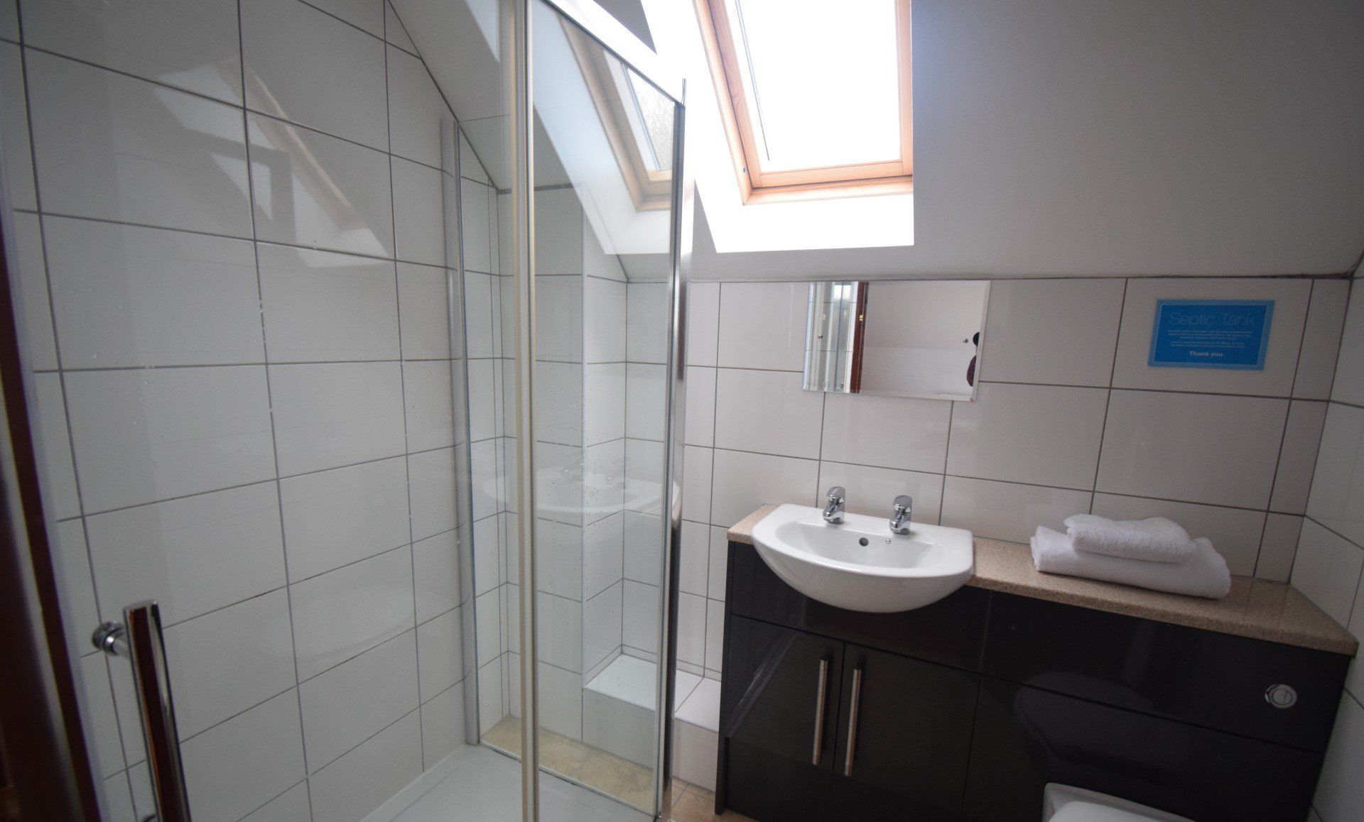 En-suites - Swift Cottage