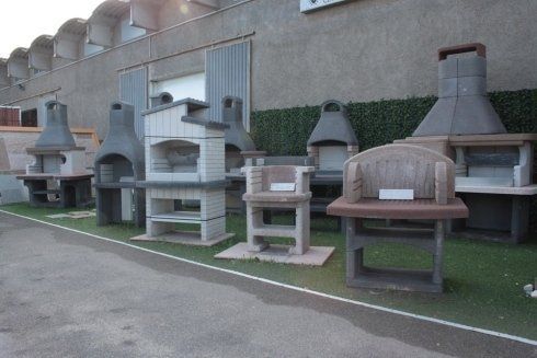 Esposizione di camini da giardino