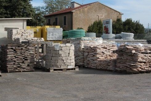 Ampio assortimento di materiali per l'edilizia