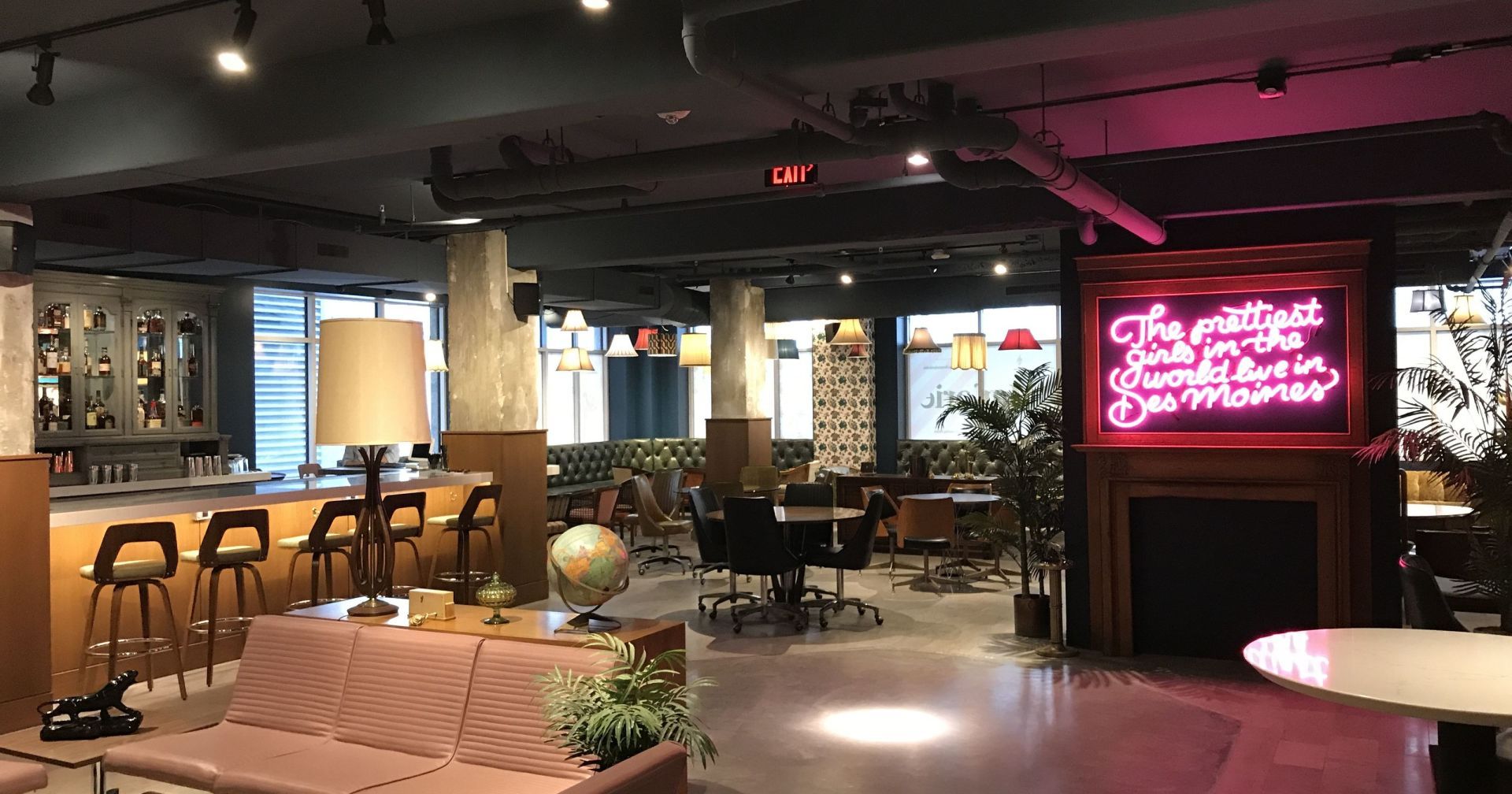 The Prettiest Girls in the World Live in Des Moines sign